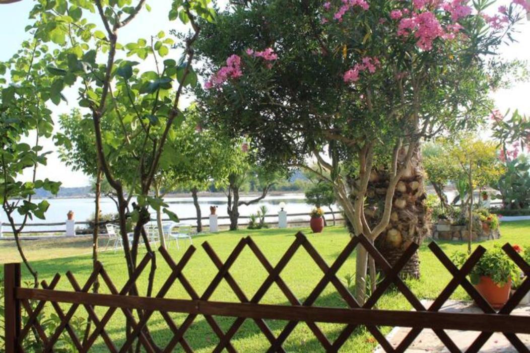 Lila Apartments Vourvourou Luaran gambar