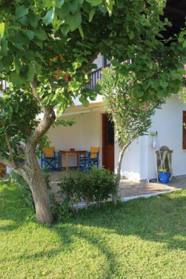 Lila Apartments Vourvourou Luaran gambar
