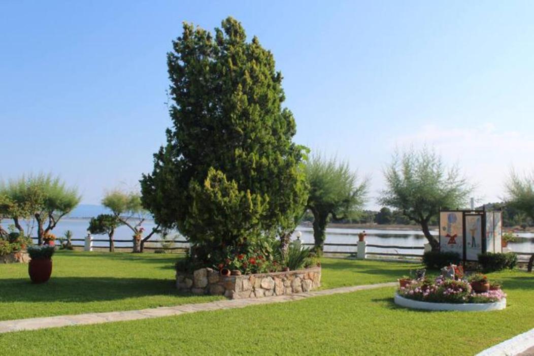 Lila Apartments Vourvourou Luaran gambar